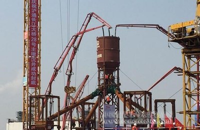 世界最大橋梁基礎--滬通長江大橋28號主墩沉井封底